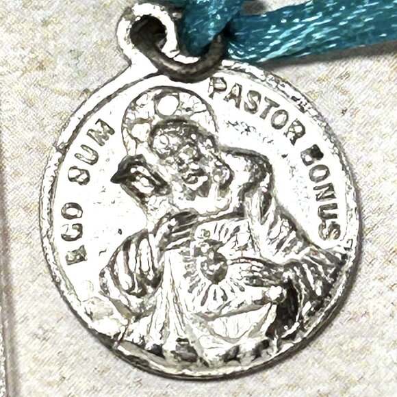 Vintage Catholic Medals Lot Sacred Heart Jesus Mary of Saint Euphrasia Fatima - Picture 3 of 12